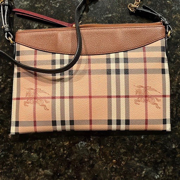 Burberry crossbody - Picture 7 of 17